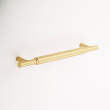 Carregar imagem no visualizador da galeria, Charlotte Solid Brass Drawer Pull - 3.75 Inch Centers
