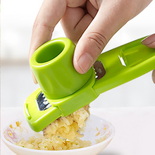 Carregar imagem no visualizador da galeria, Multifunctional Garlic Press
