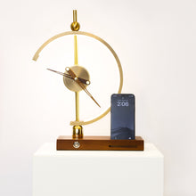 Carregar imagem no visualizador da galeria, Minuit Clock Lamp
