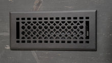 Carregar imagem no visualizador da galeria, Cast Iron Honeycomb Vent Covers - Black
