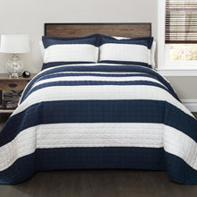 Load image into Gallery viewer, Stripe 2 Piece Quilt Set Twin Size
