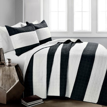 Cargar imagen en el visor de la galería, Stripe 3 Piece Quilt Set
