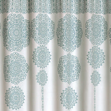 Cargar imagen en el visor de la galería, Stripe Medallion Shower Curtain
