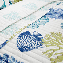 Cargar imagen en el visor de la galería, Coastal Reef Quilt 3 Piece Set
