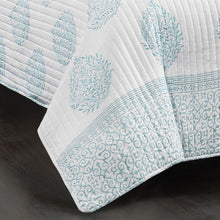 Carregar imagem no visualizador da galeria, Teardrop Leaf Quilt 3 Piece Set
