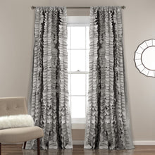 Carregar imagem no visualizador da galeria, Belle Window Curtain
