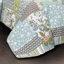 Carregar imagem no visualizador da galeria, Roesser Quilt 3 Piece Set
