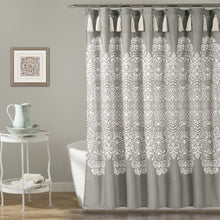 Cargar imagen en el visor de la galería, Boho Medallion Shower Curtain
