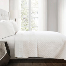 Cargar imagen en el visor de la galería, Ava Diamond Oversized Cotton Quilt Set
