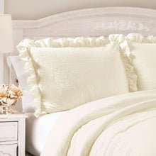 Cargar imagen en el visor de la galería, Reyna 3 Piece Comforter Set
