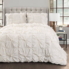 Cargar imagen en el visor de la galería, Bella 3 Piece Comforter Set
