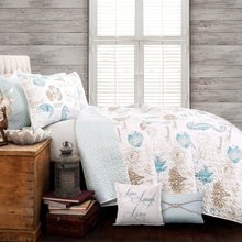 Carregar imagem no visualizador da galeria, Harbor Life Reversible Quilt Set
