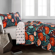 Carregar imagem no visualizador da galeria, Poppy Garden Quilt 3 Piece Set
