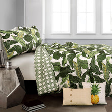 Carregar imagem no visualizador da galeria, Tropical Paradise Quilt 5 Piece Set
