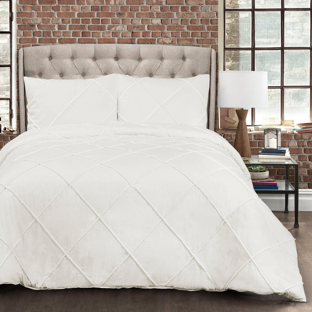 Diamond Pom Pom 3 Piece Comforter Set