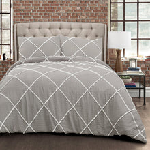 Load image into Gallery viewer, Diamond Pom Pom 3 Piece Comforter Set
