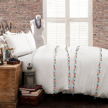 Cargar imagen en el visor de la galería, Boho Tassel 3 Piece Comforter Set
