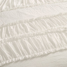 Carregar imagem no visualizador da galeria, Nova Ruffle 3 Piece Comforter Set
