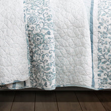 Load image into Gallery viewer, Nisha 3 Piece Quilt Set
