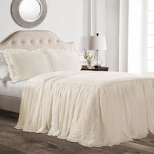 Carregar imagem no visualizador da galeria, Ruffle Skirt Bedspread Set
