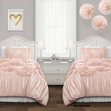 Cargar imagen en el visor de la galería, Serena Comforter Set Back To Campus Dorm Room Bedding
