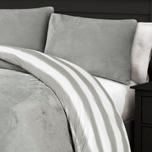 Cargar imagen en el visor de la galería, Plush Stripe Comforter Set Back To Campus Dorm Room Bedding
