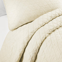 Cargar imagen en el visor de la galería, Ava Diamond Oversized Cotton Quilt Set
