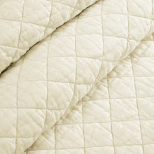 Cargar imagen en el visor de la galería, Ava Diamond Oversized Cotton Quilt Set
