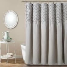 Carregar imagem no visualizador da galeria, Bayview Shower Curtain
