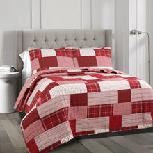 Load image into Gallery viewer, Greenville 3 Piece Quilt Set
