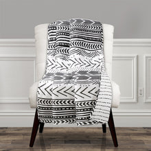 Carregar imagem no visualizador da galeria, Hygge Geo Throw
