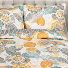 Carregar imagem no visualizador da galeria, Layla 3 Piece Quilt Set
