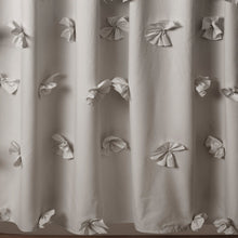 Carregar imagem no visualizador da galeria, Riley Shower Curtain
