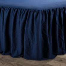 Cargar imagen en el visor de la galería, Ruffle Skirt Bedspread Set
