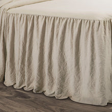 Cargar imagen en el visor de la galería, Ruffle Skirt Bedspread Set
