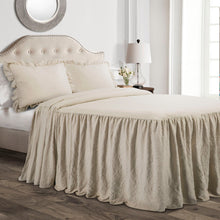 Carregar imagem no visualizador da galeria, Ruffle Skirt Bedspread Set
