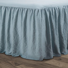 Cargar imagen en el visor de la galería, Ruffle Skirt Bedspread Set
