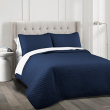 Cargar imagen en el visor de la galería, Ava Diamond Oversized Cotton Quilt Set
