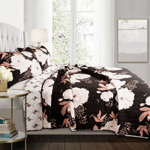 Load image into Gallery viewer, Zinnia Floral 3 Piece Quilt Set
