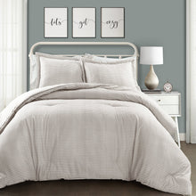 Cargar imagen en el visor de la galería, Farmhouse Stripe Reversible Comforter Set
