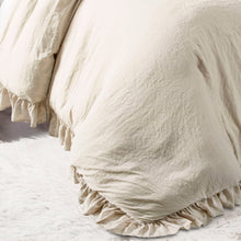 Carregar imagem no visualizador da galeria, Reyna 3 Piece Comforter Set
