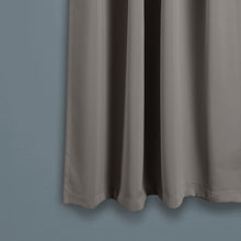 Cargar imagen en el visor de la galería, Insulated Back Tab Blackout Curtain Panel Set
