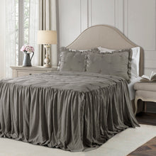 Cargar imagen en el visor de la galería, Ravello Pintuck Ruffle Skirt Bedspread Set
