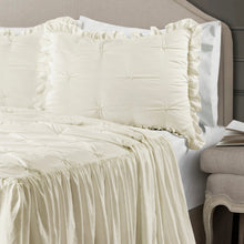 Carregar imagem no visualizador da galeria, Ravello Pintuck Ruffle Skirt Bedspread Set
