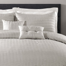 Cargar imagen en el visor de la galería, Farmhouse Seersucker 5 Piece Comforter Set
