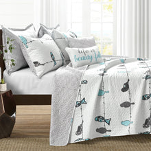 Cargar imagen en el visor de la galería, Rowley Birds Quilt 7 Piece Set
