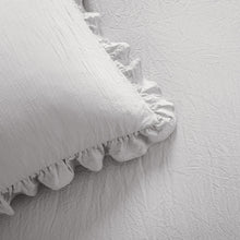 Cargar imagen en el visor de la galería, Allison Ruffle Skirt Bedspread Set
