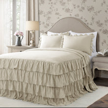 Cargar imagen en el visor de la galería, Allison Ruffle Skirt Bedspread Set
