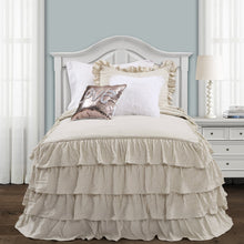 Carregar imagem no visualizador da galeria, Allison Ruffle Skirt Bedspread Set
