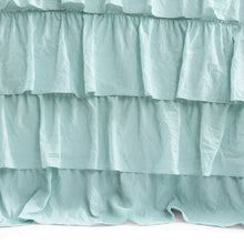 Cargar imagen en el visor de la galería, Allison Ruffle Skirt Bedspread Set
